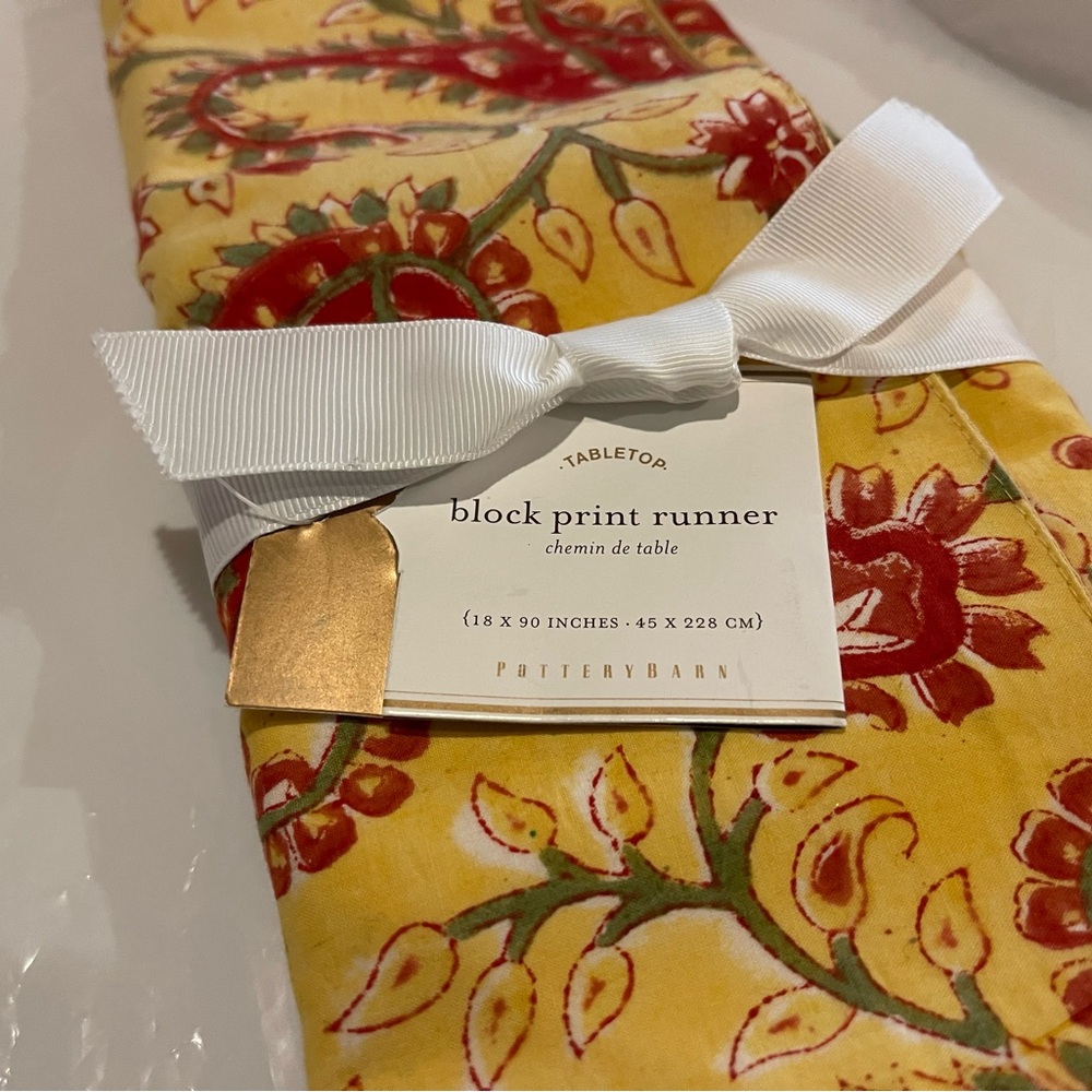 NEW Pottery Barn Yellow Block Print Table Runner 18X90”2009.